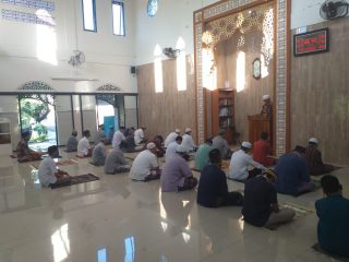 shalat Iedul Fitri Jamaah masjid Al Ikhlas CRM tahun 2020